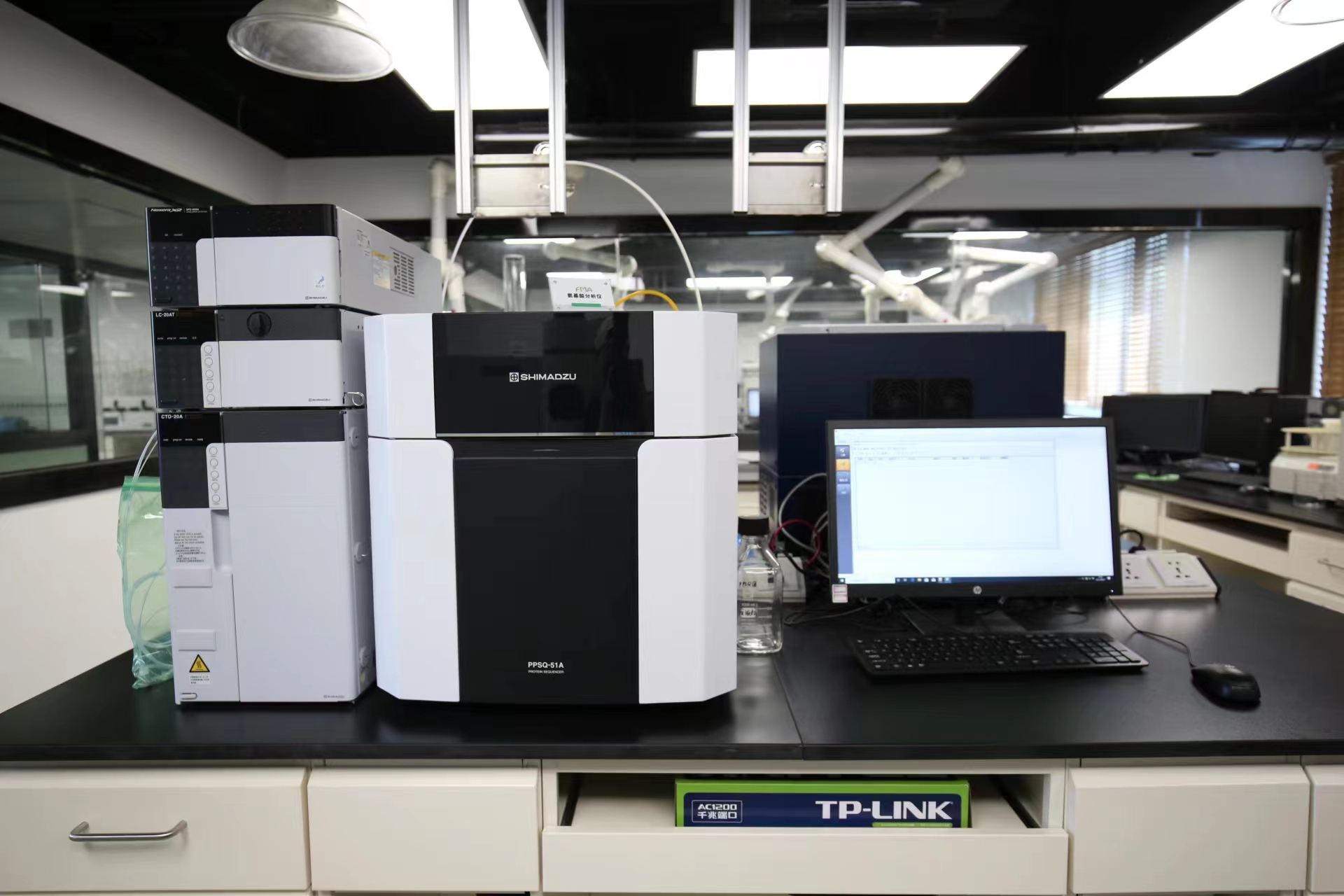 �z�y�O(sh��)��